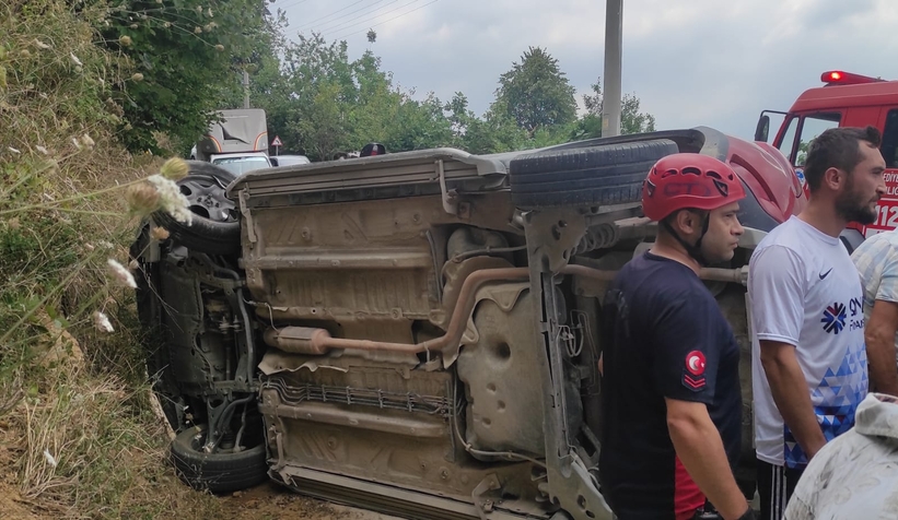 Akyazı ‘da kaza : 3 Yaralı