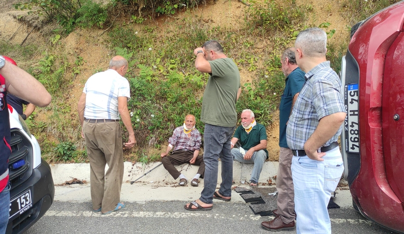 Akyazı ‘da kaza : 3 Yaralı