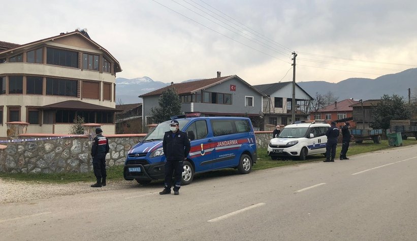 Akyazıda 2 sokak karantinaya alındı