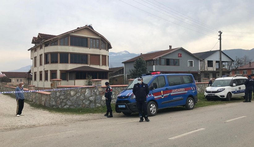 Akyazıda 2 sokak karantinaya alındı