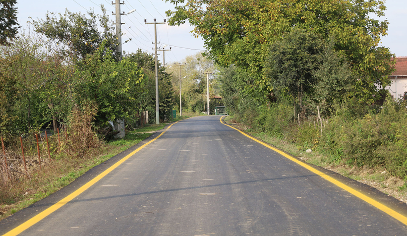 akyazida-4-mahallenin-grup-yolu-yenilendiceruqm1ha3