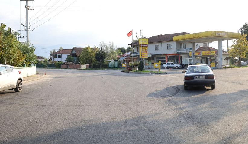 akyazida-4-mahallenin-grup-yolu-yenilendiceruqm1ha3