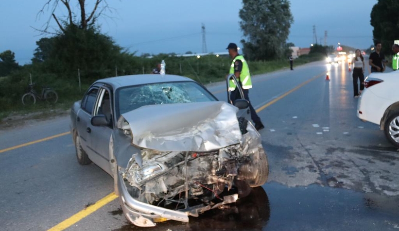 Akyazıda feci kaza: 4 yaralı