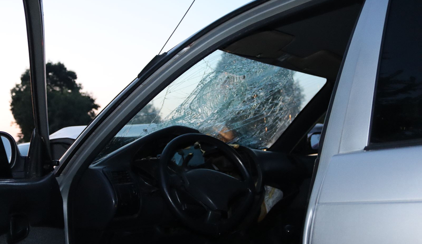 Akyazıda feci kaza: 4 yaralı