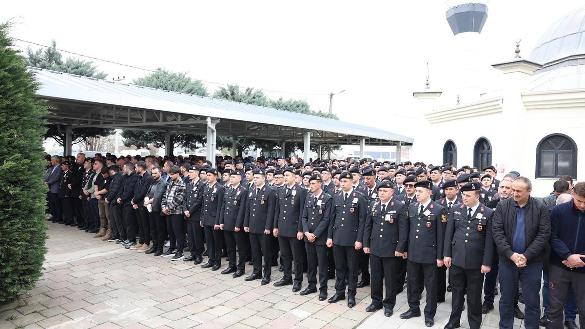 Akyazı’da görev yapmıştı; Uzman çavuş kalp krizi sonucu hayatını kaybetti