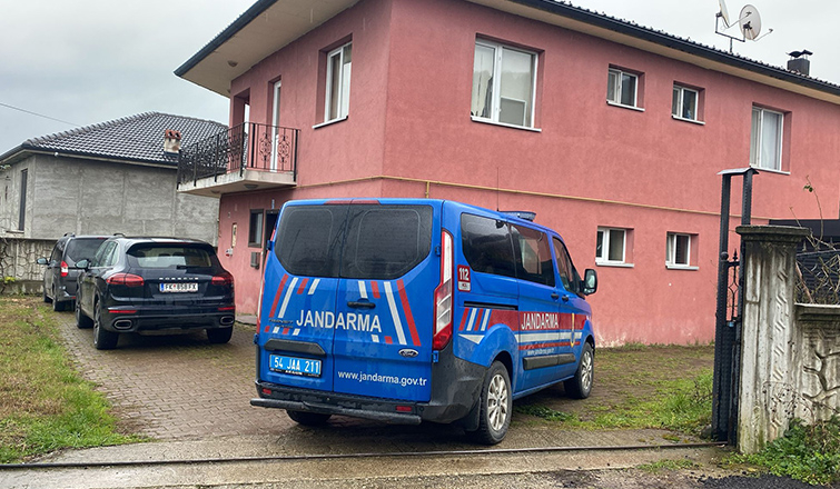 Akyazıda hırsızlık girişimi