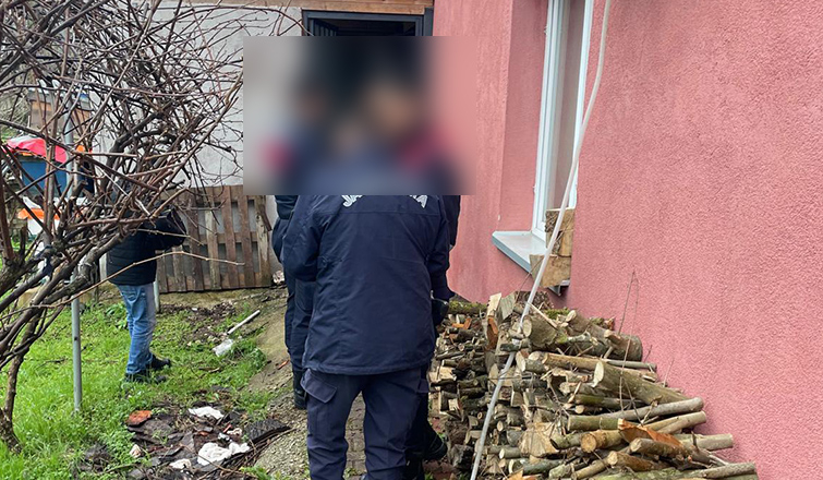 Akyazıda hırsızlık girişimi