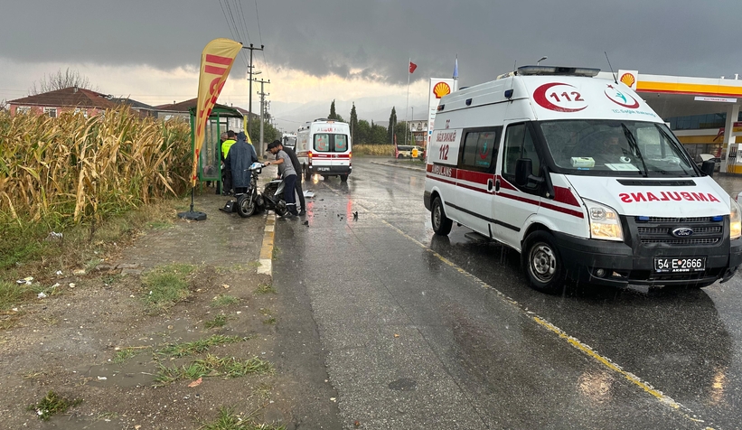 Akyazıda Kaza: 2 yaralı