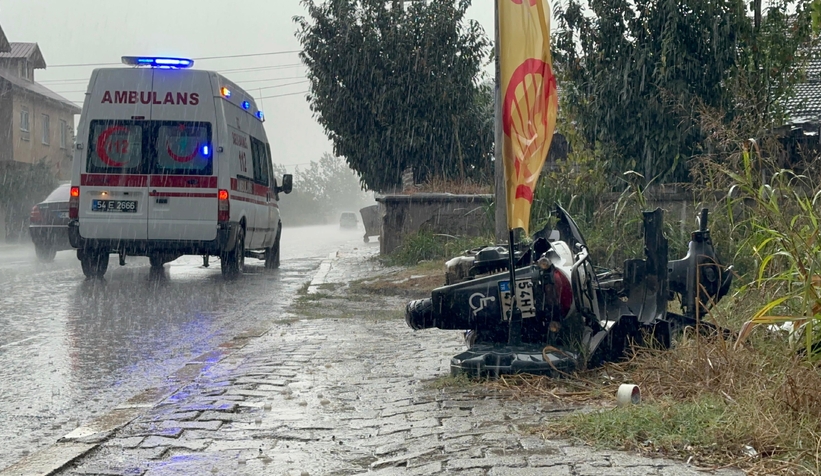 Akyazıda Kaza: 2 yaralı