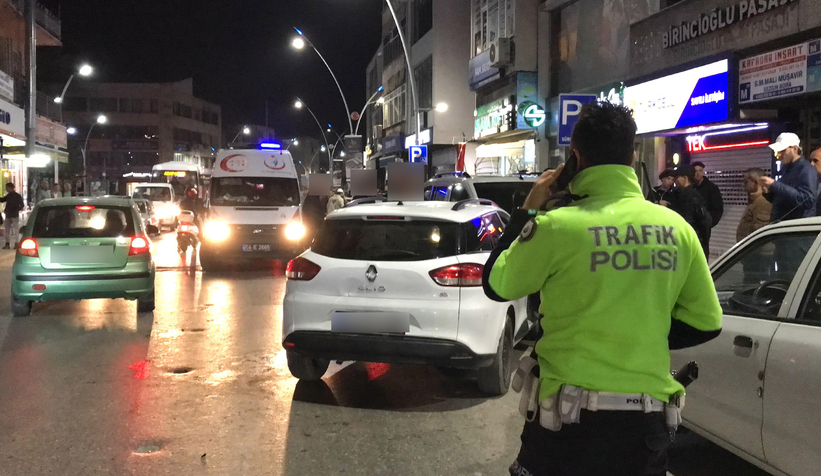 Akyazıda kaza: 5 yaralı