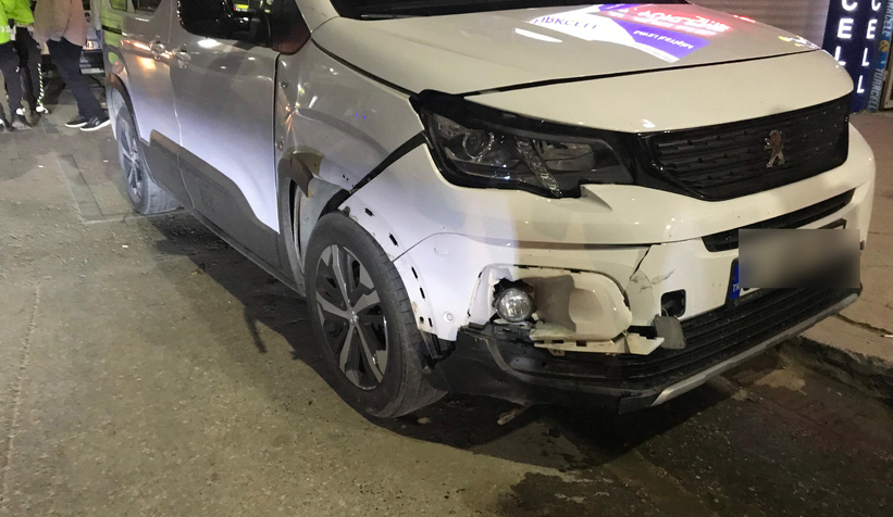 Akyazıda kaza: 5 yaralı