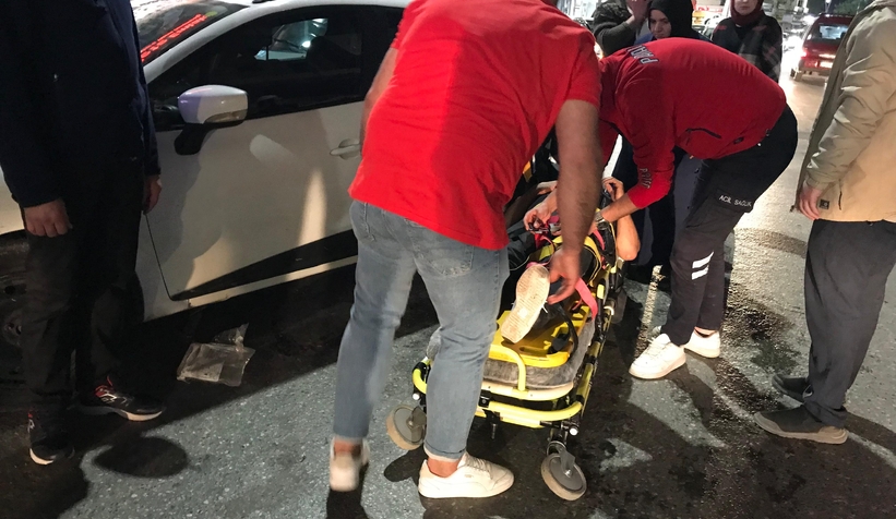 Akyazıda kaza: 5 yaralı