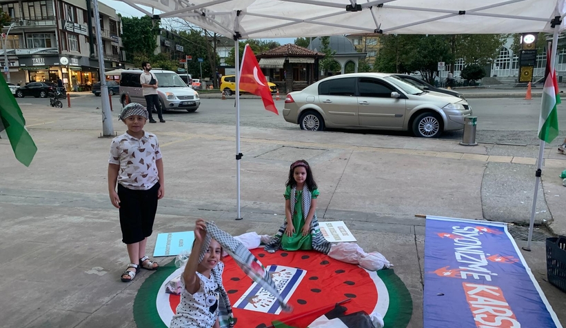 Akyazı’da Mazlumlar İçin Vicdan Nöbeti Başladı