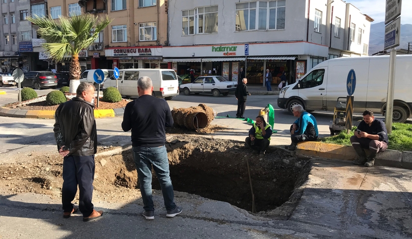 akyazida-merkez-mahallelerde-su-kesintisiuusvyzaxru