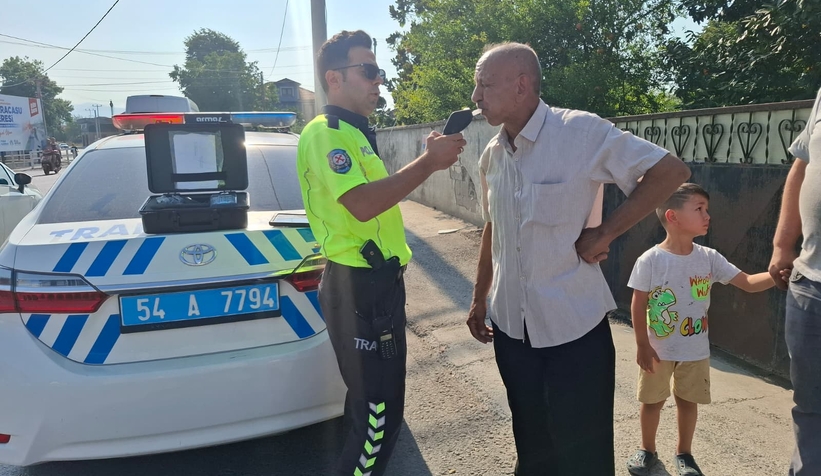 Akyazı’da motosiklet ile otomobil çarpıştı: 1 yaralı