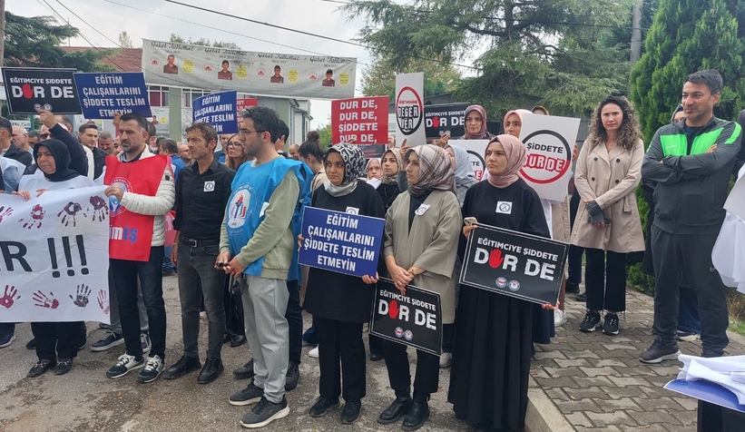 akyazida-ogretmene-saldiri-egitim-camiasi-tepkilivetks25lbk