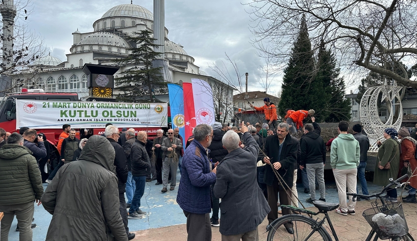 akyazida-orman-haftasind-aucretsiz-fidan-dagitildiwlhzujdtb2