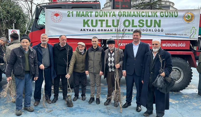 akyazida-orman-haftasind-aucretsiz-fidan-dagitildiwlhzujdtb2