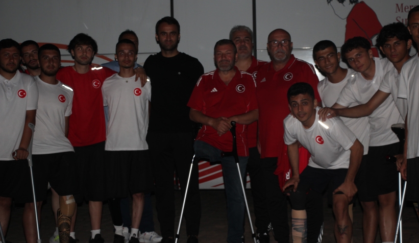 akyazida-ornek-bulusma-karaoglan-sporcularla-bir-aradayxrtvwjzcx