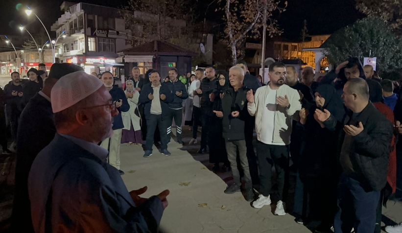 akyazida-umre-kafilesi-dualarla-ugurlandis2jva2xbqv