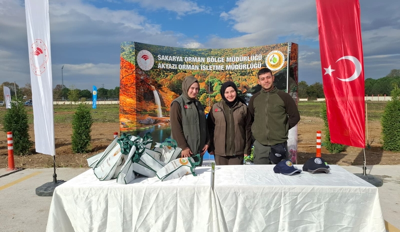 Akyazı’da Yeşil Vatan Seferberliği: 400 Fidan Toprakla Buluştu