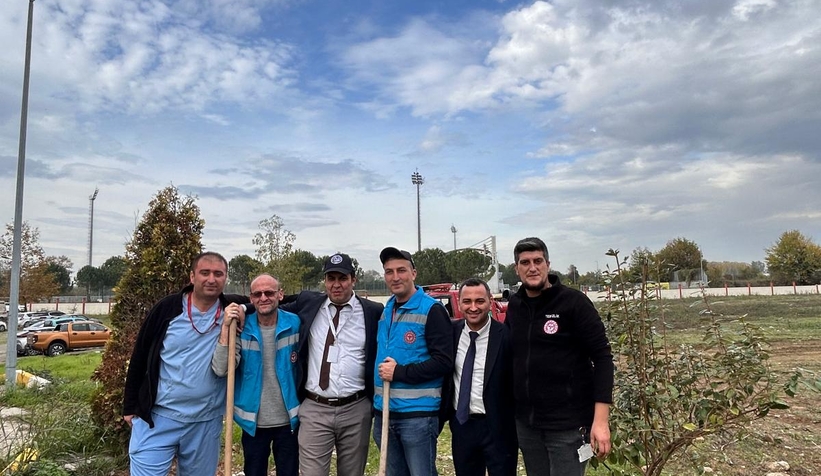 Akyazı’da Yeşil Vatan Seferberliği: 400 Fidan Toprakla Buluştu