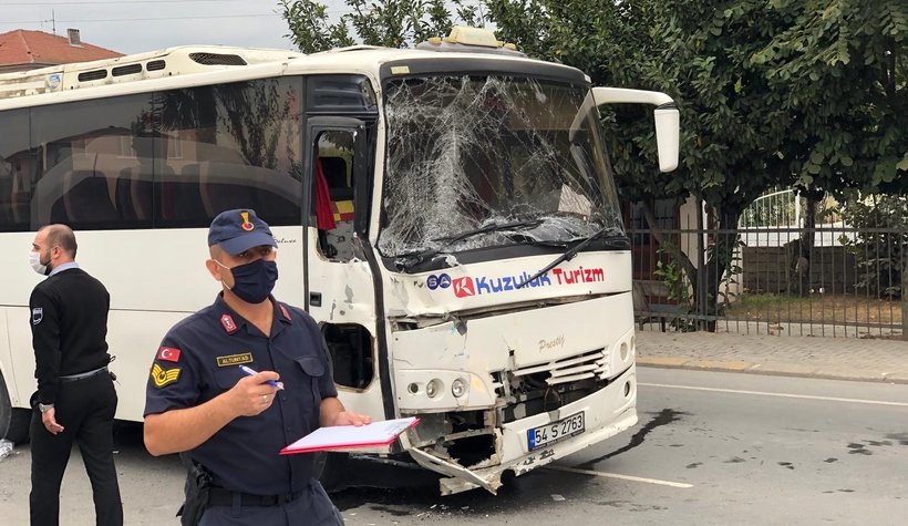 Akyazı'da zincirleme kaza:17 yaralı