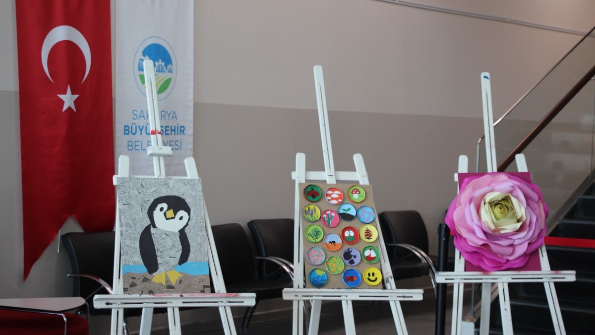 Akyazı’da “Atık Sanat Gösterisi” Büyük Beğeni Topladı