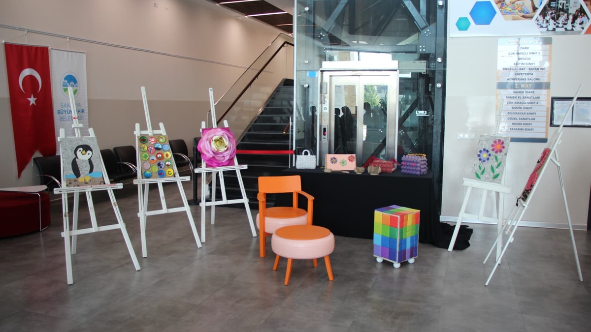Akyazı’da “Atık Sanat Gösterisi” Büyük Beğeni Topladı