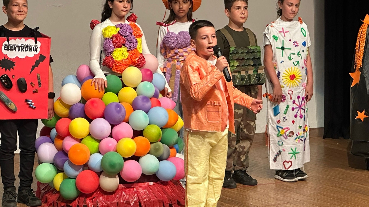 Akyazı’da “Atık Sanat Gösterisi” Büyük Beğeni Topladı