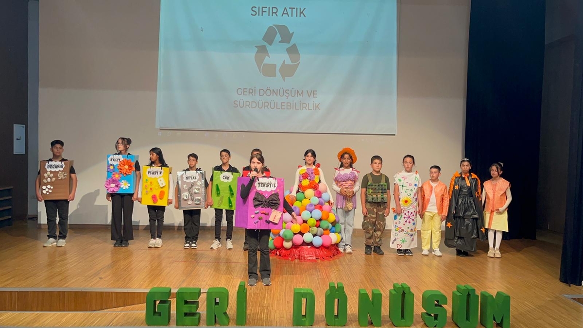 Akyazı’da “Atık Sanat Gösterisi” Büyük Beğeni Topladı