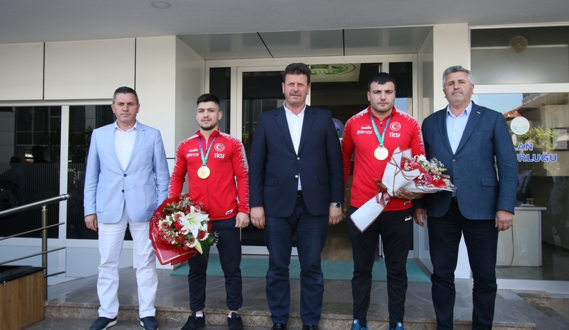 Akyazılı olimpiyat şampiyonu böyle karşılandı