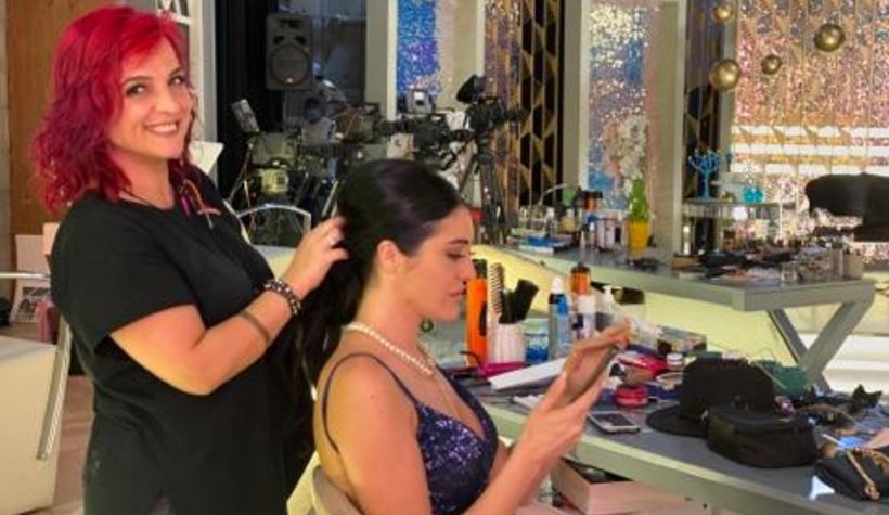 Akyazılı iki kadın kuaför Kuaförüm Sensin'de