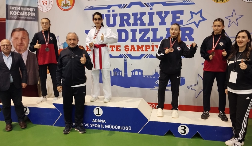 akyazili-karateci-turkiye-siyonu-olduy1v4uwxeth