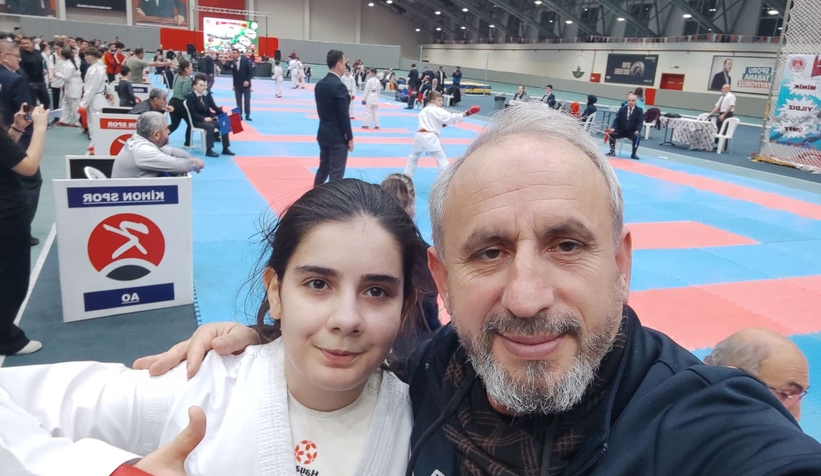 akyazili-karateciler-bursa-dan-6-madalya-ile-dondur1bxcfrmbw