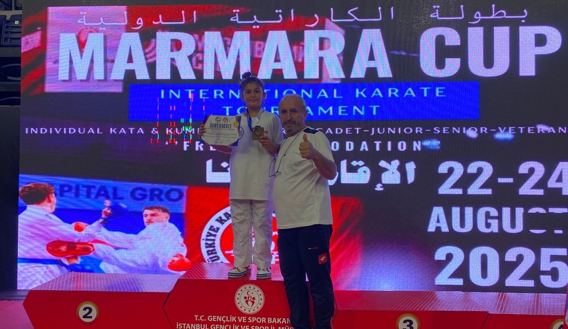 Akyazılı karatecilerden 2 altın madalya