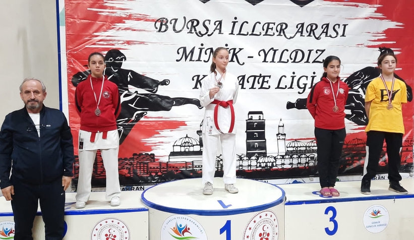 akyazili-karatecilerden-6-madalyaytrhr2nkb1