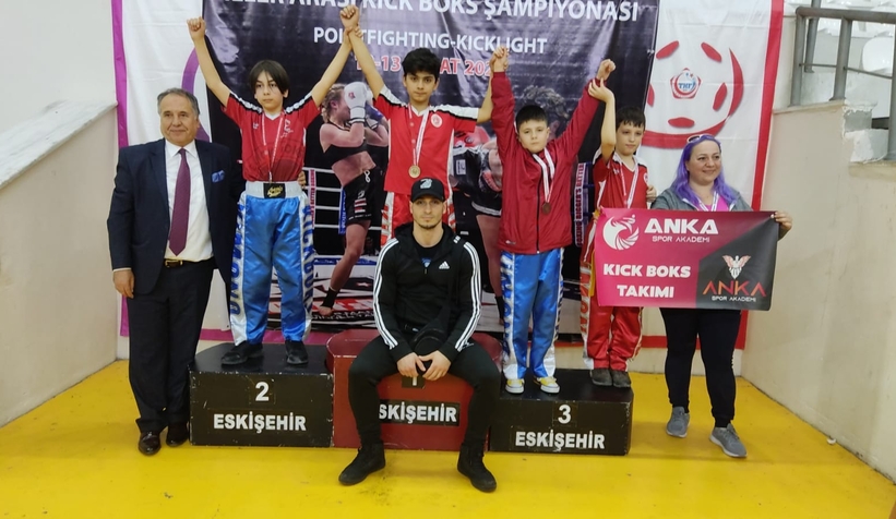 Akyazılı Kick Boksçuların büyük başarısı
