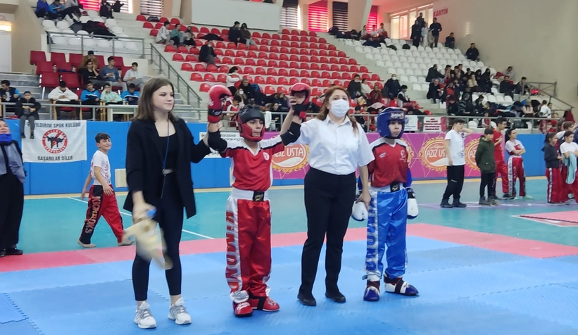 Akyazılı Kick Boksçuların büyük başarısı