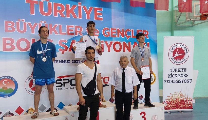 Akyazılı Kickboks'cular seçmelere damga vurdu
