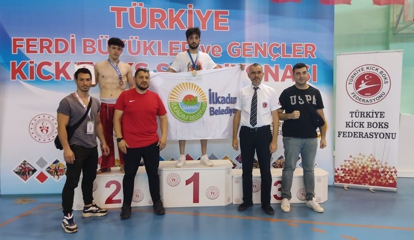 Akyazılı Kickboks'cular seçmelere damga vurdu