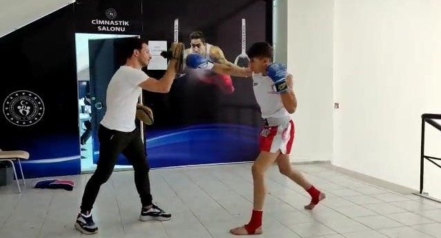 Akyazılı Kickboks'cular seçmelere damga vurdu