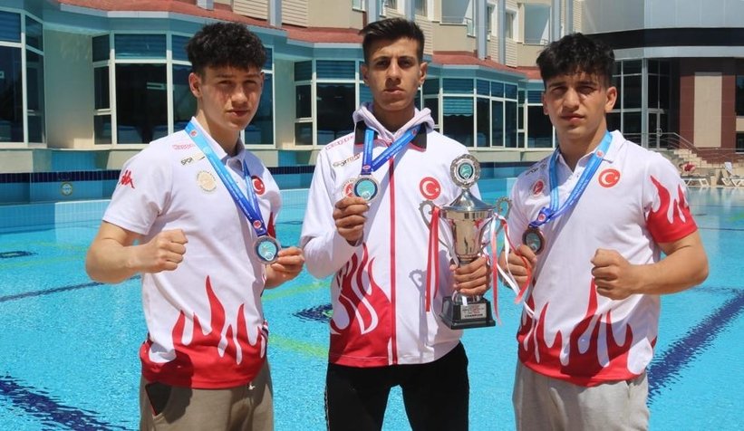 Akyazılı Kickboks'cular seçmelere damga vurdu