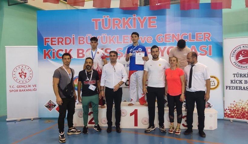 Akyazılı Kickboks'cular seçmelere damga vurdu