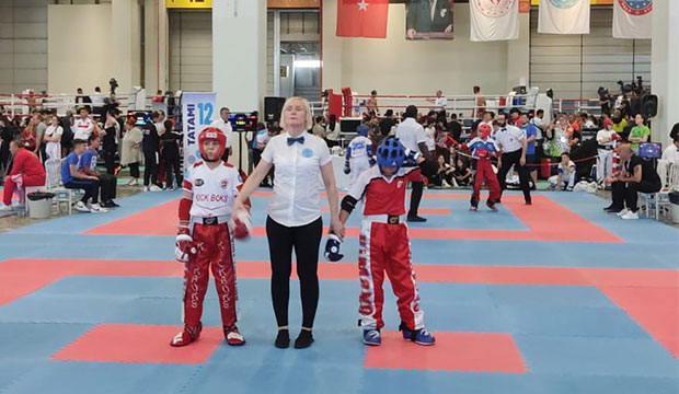 Akyazılı Kickboksçulardan 3 Dünya üçüncülüğü