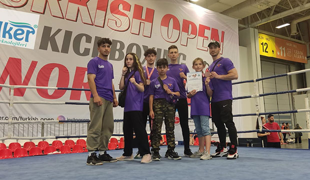 Akyazılı Kickboksçulardan 3 Dünya üçüncülüğü