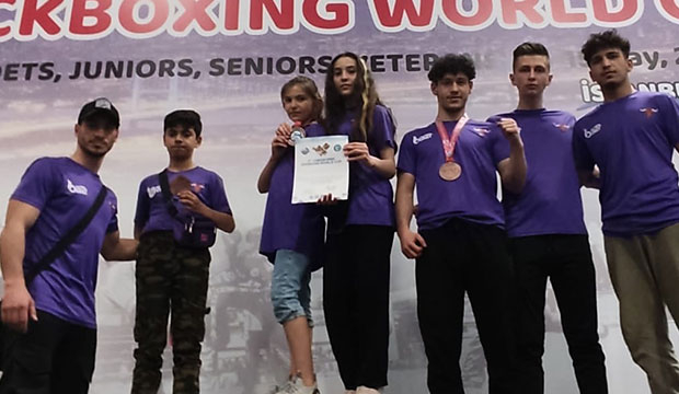 Akyazılı Kickboksçulardan 3 Dünya üçüncülüğü