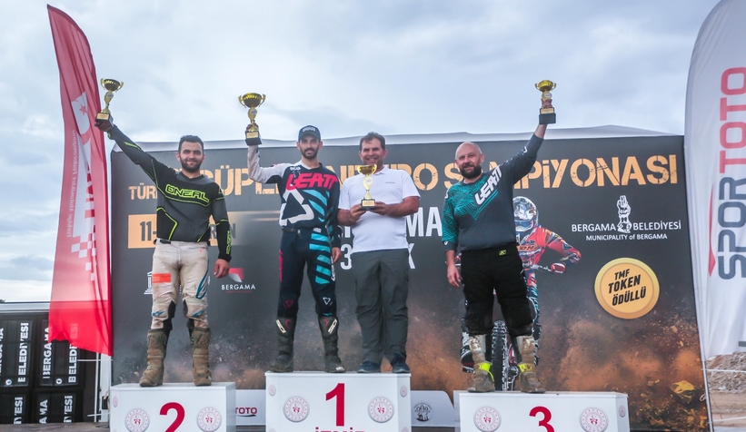 Akyazılı motosikletçileri ikinci oldu