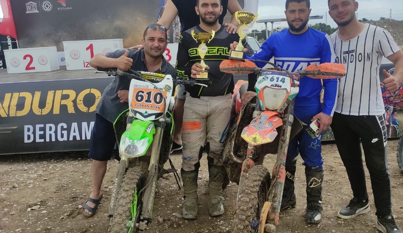 Akyazılı motosikletçileri ikinci oldu