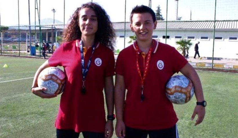 Akyazılı Nagihan Akar geleceğin futbolcularını yetiştiriyor